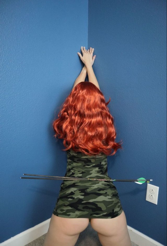 Girls In Camouflage (52 pics)