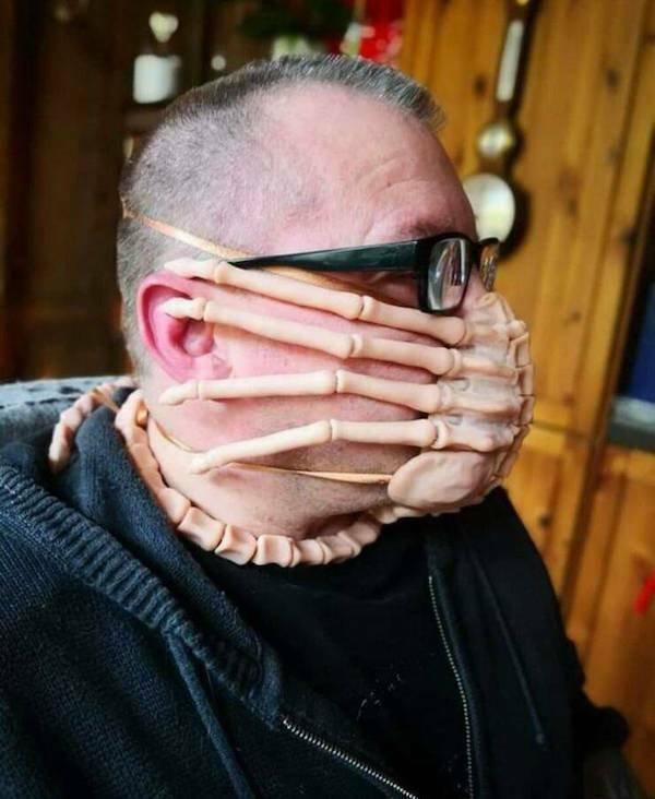 Strange And Scary Finds (24 pics)