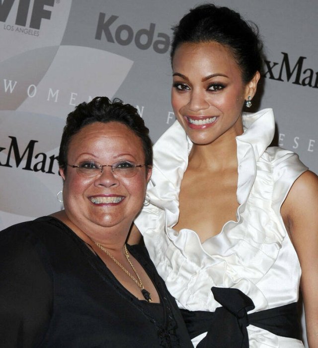 Hollywood Actresses And Their Moms (15 pics) Hollywood Actresses And Their Moms (15 pics)