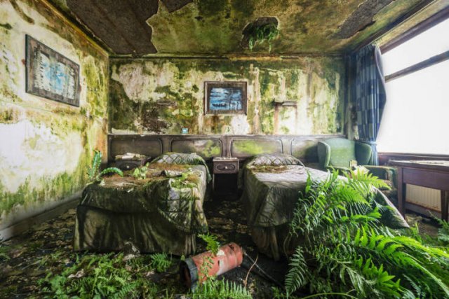 Amazing Abandoned Places (25 pics)