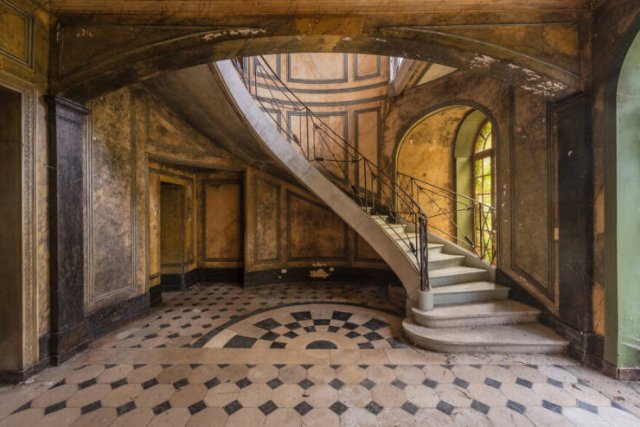 Amazing Abandoned Places (25 pics)