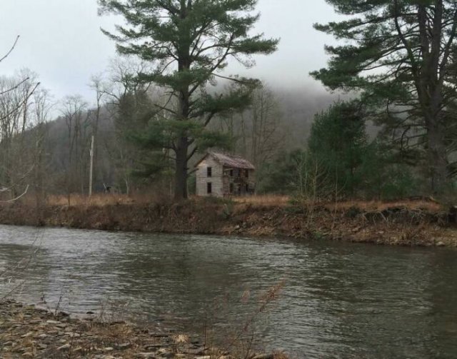 Creepy Finds (25 pics)