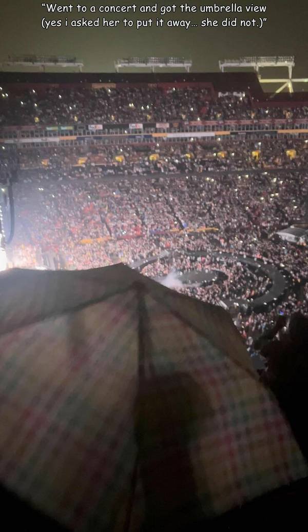 Weird And Annoying Situations (18 pics)