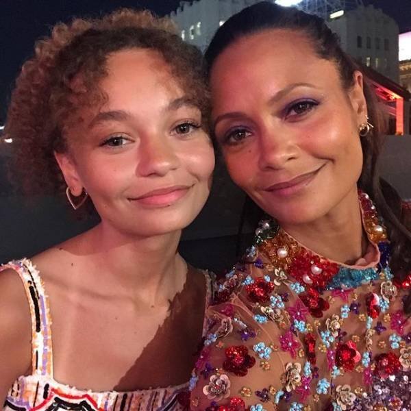 Celebrities And Their Kids (22 pics)
