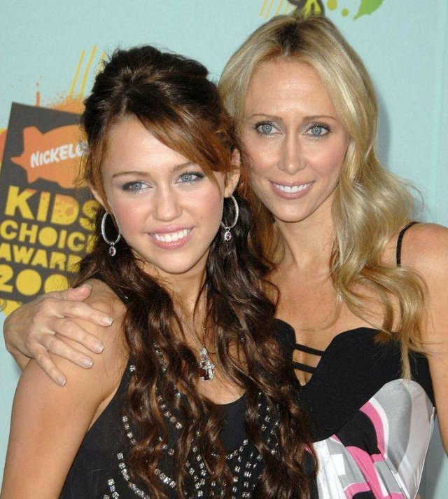 Celebrities And Their Kids (22 pics) Celebrities And Their Kids (22 pics)