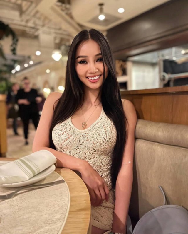 Asian Girls (45 pics)