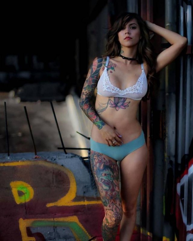 Tattooed Girls (51 pics)