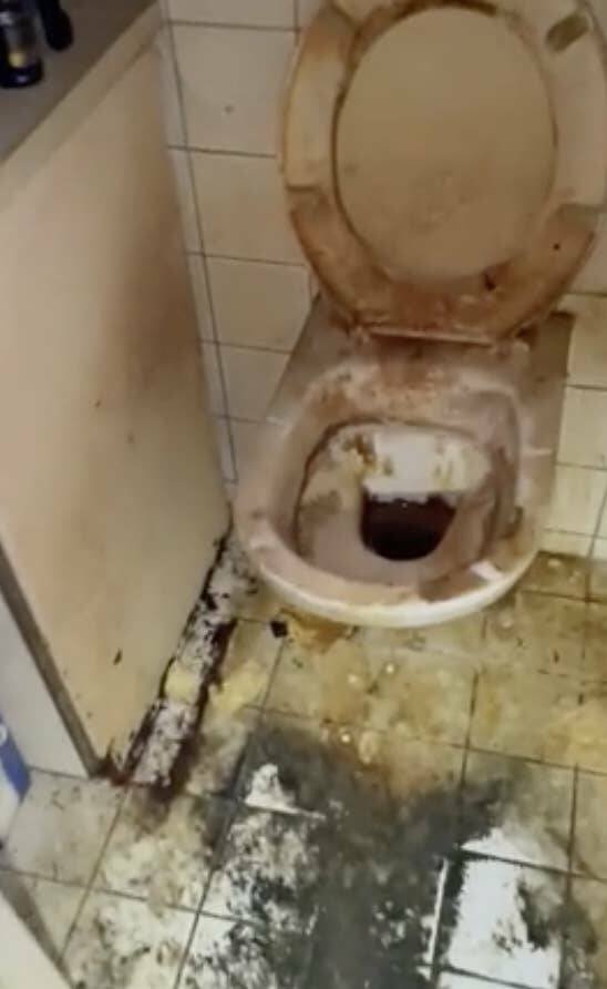 Creepy Finds And Situations (20 pics)