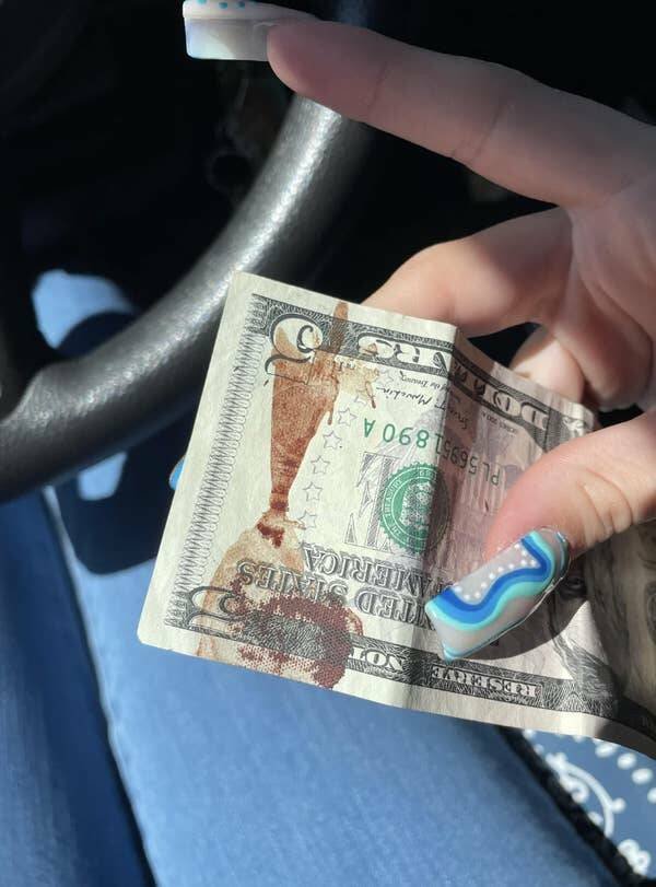 Creepy Finds And Situations (20 pics)