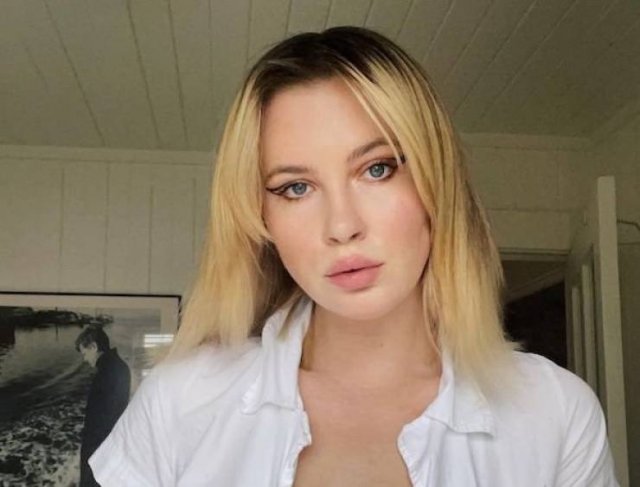 Daughters Of Famous People (22 pics) Daughters Of Famous People (22 pics)
