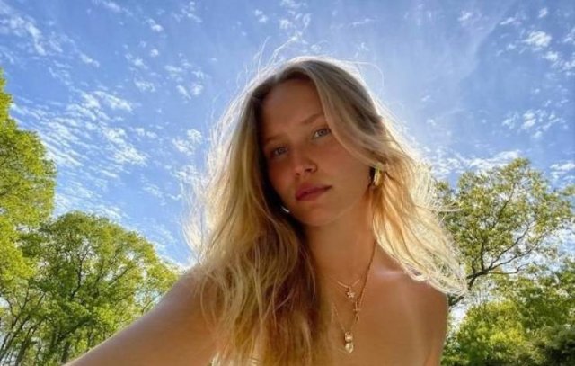 Daughters Of Famous People (22 pics) Daughters Of Famous People (22 pics)