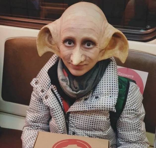 Strange People In The Subway (30 pics)