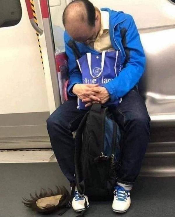 Strange People In The Subway (30 pics)