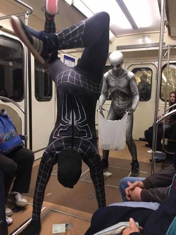 Strange People In The Subway (30 pics)