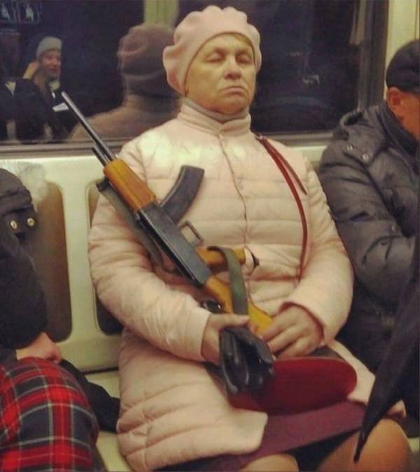 Strange People In The Subway (30 pics)