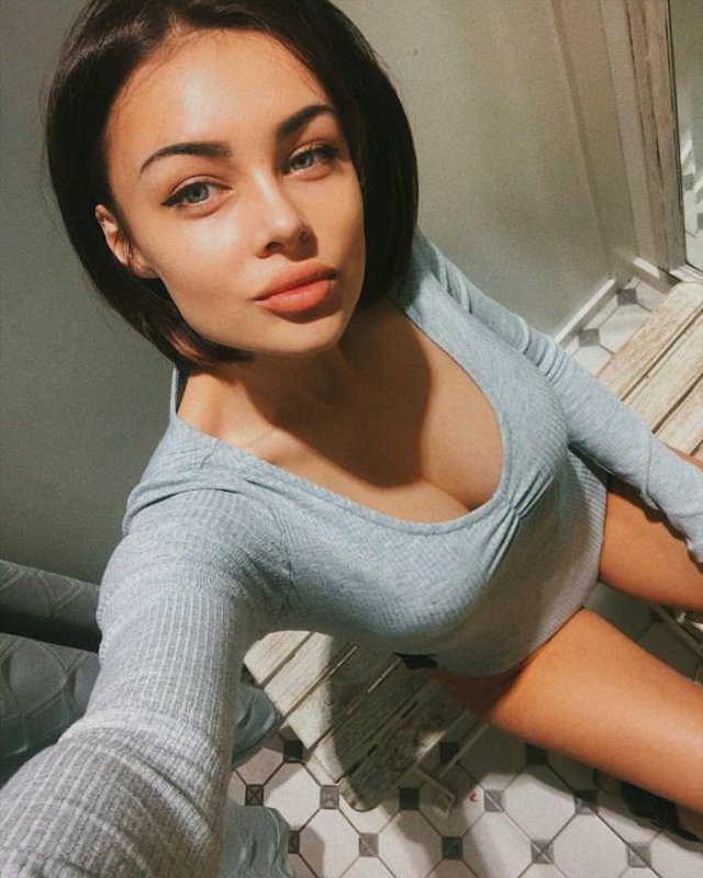 Girls With Beautiful Eyes (53 pics)