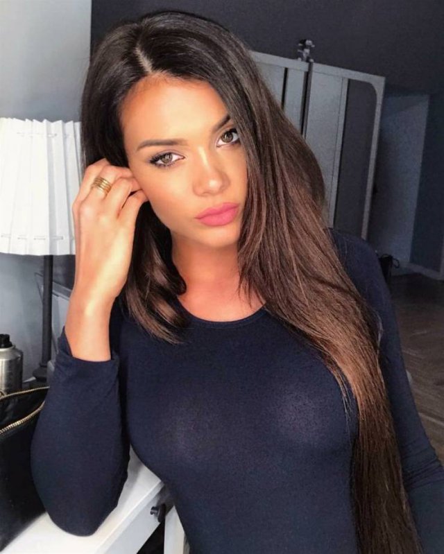 Girls With Beautiful Eyes (53 pics)