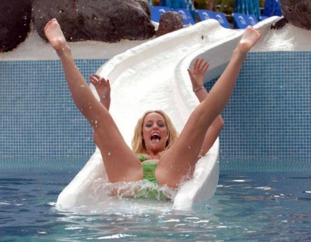Girls Having Fun (64 pics)