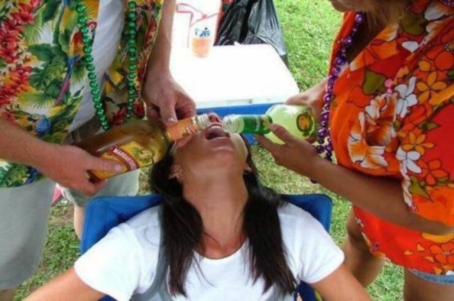 Girls Having Fun (64 pics)