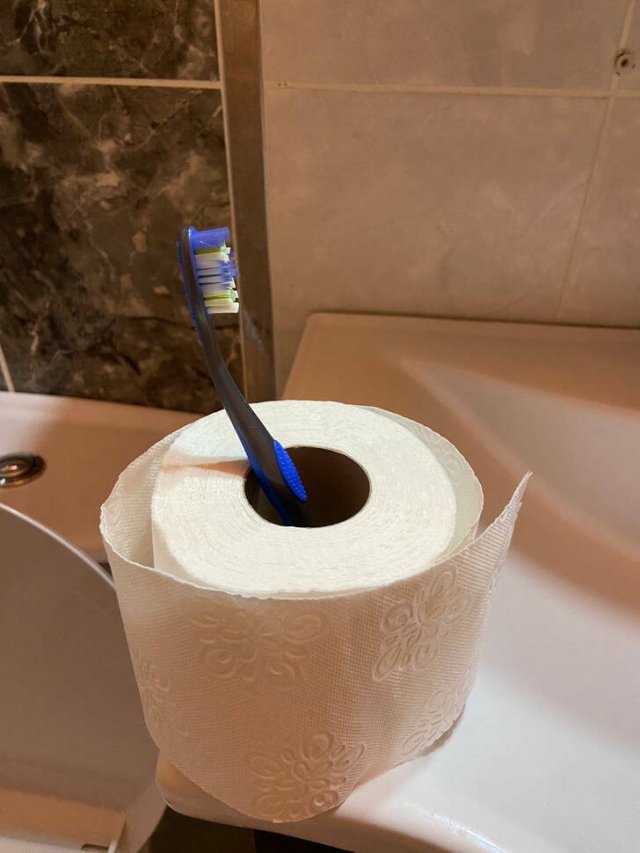 Useful Life Hacks For Living In A Hotel (12 pics)