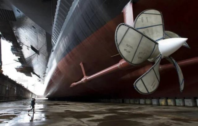 Incredibly Giant Things (15 pics)