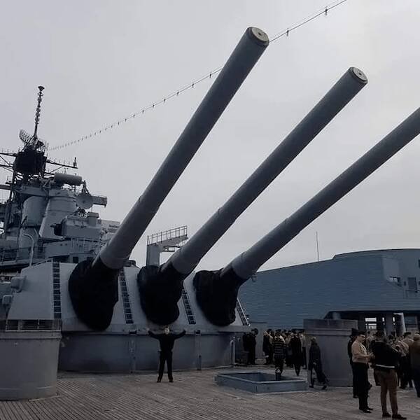 Incredibly Giant Things (15 pics)