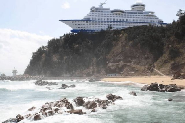 Incredibly Giant Things (15 pics)