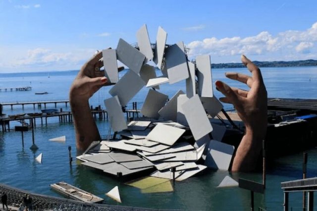 Incredibly Giant Things (15 pics)