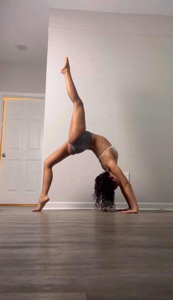 Flexible Girls (30 pics)