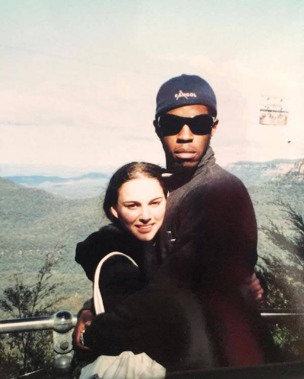 Celebrities When They Were Younger (22 pics)