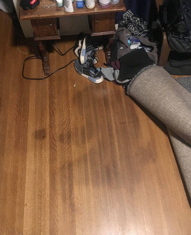 Creepy Finds After Moving (36 pics)