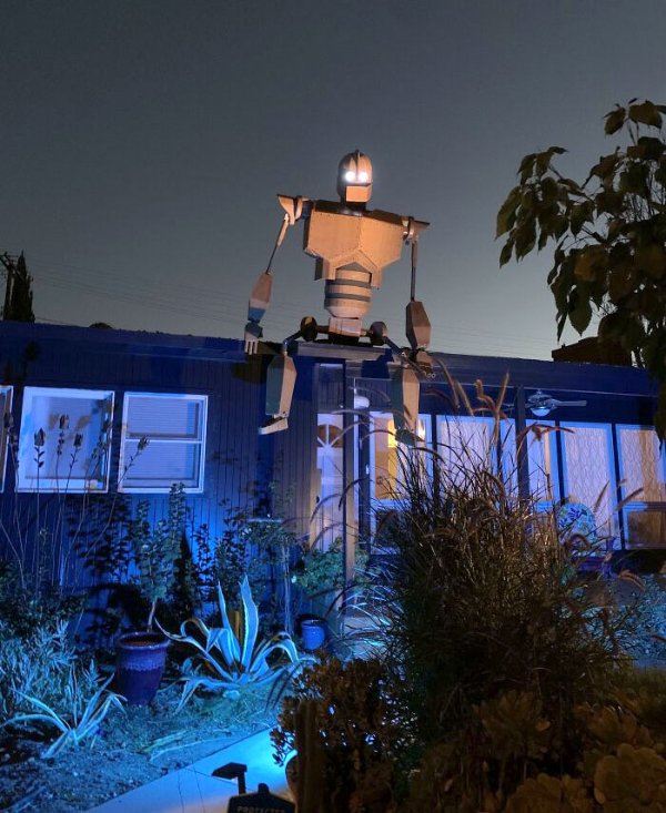 Incredibly Cool Halloween Decorations (34 pics)