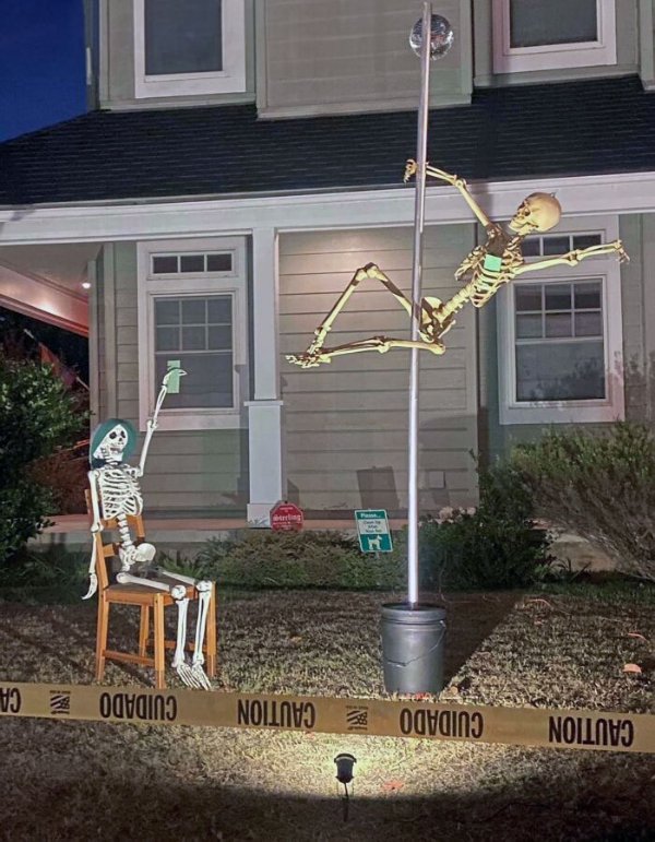 Incredibly Cool Halloween Decorations (34 pics)