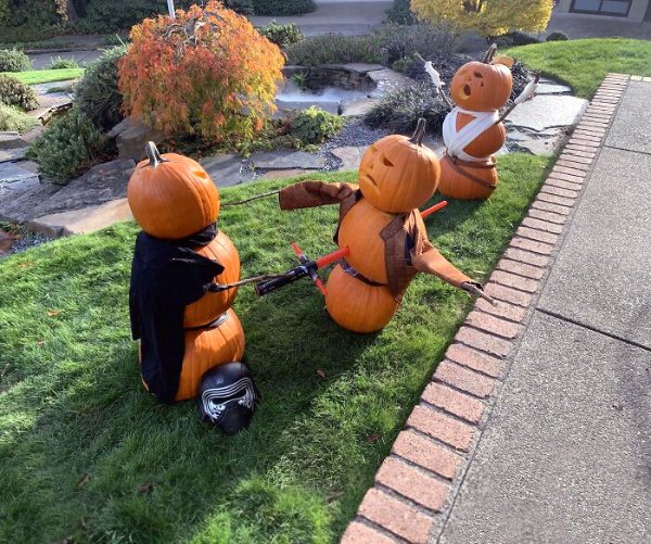 Incredibly Cool Halloween Decorations (34 pics)