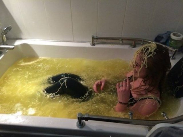 Strange Finds And Situations (50 pics)