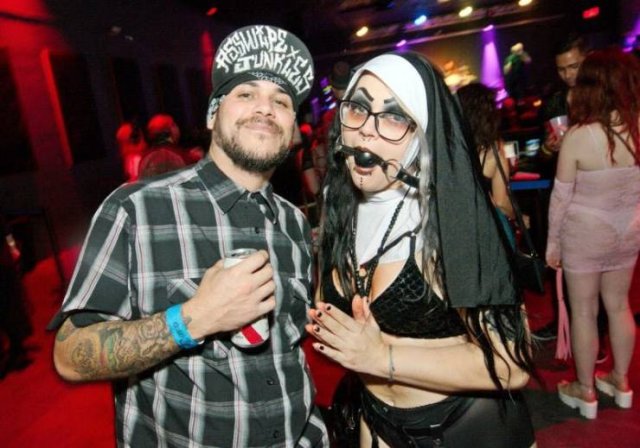 Strange Finds And Situations (50 pics)