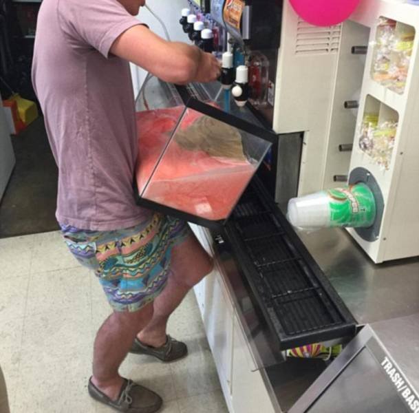 What Is Going On Here? (52 pics)
