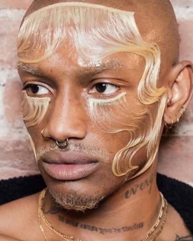 What Is Going On Here? (52 pics)