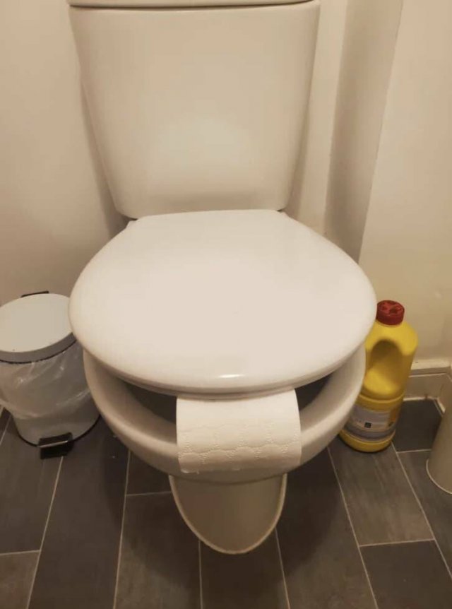 Annoying Finds And Situations (17 pics)