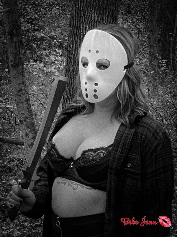 Girls In Halloween Costumes (23 pics)