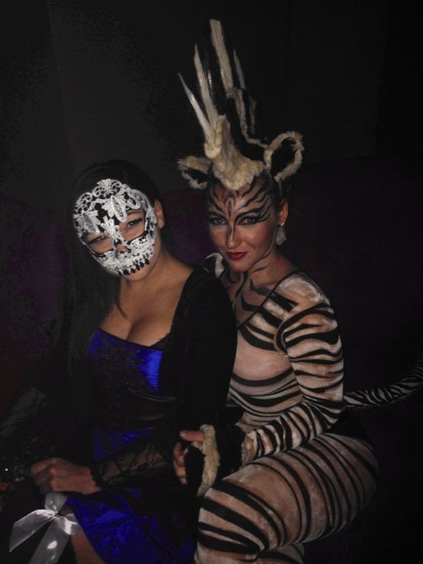 Girls In Halloween Costumes (23 pics)