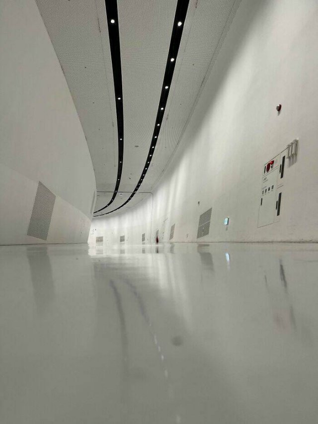 Surreal Liminal Spaces (22 pics)