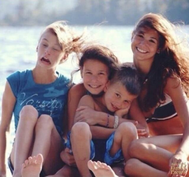 Awkward Family Photos From The Past (21 pics)