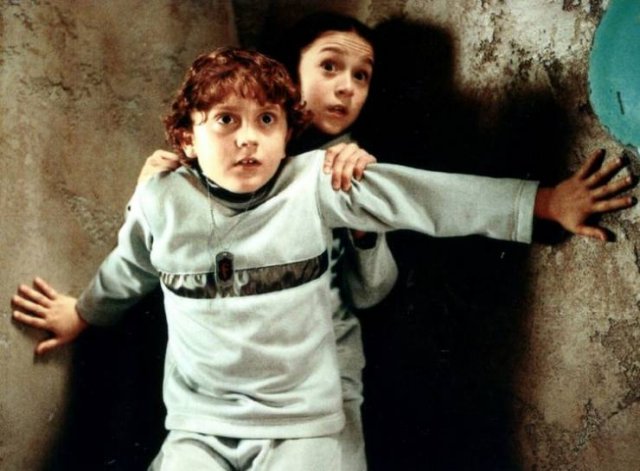 Actors And Actresses From Our Childhood Movies (21 pics)