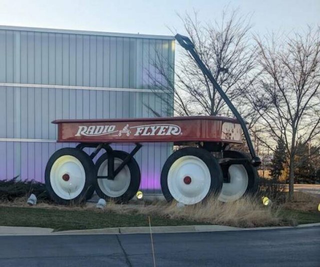 Giant Things (15 pics)