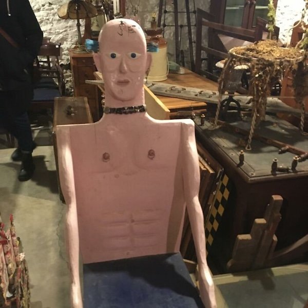 Weird Finds In Thrift Shops (38 pics)