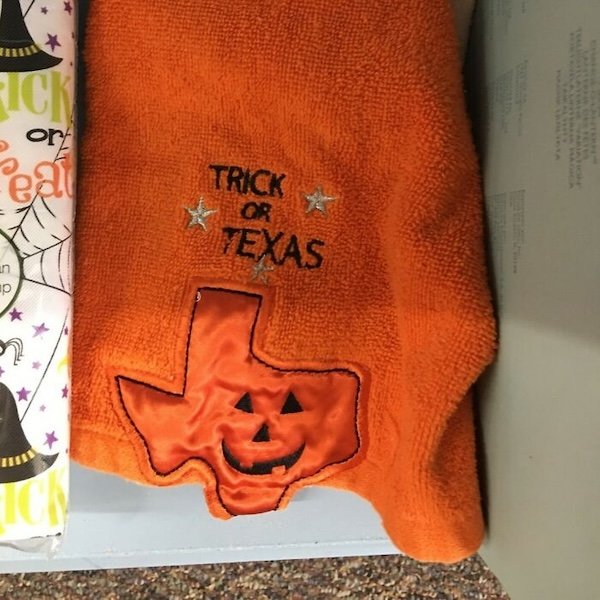 Weird Finds In Thrift Shops (38 pics)