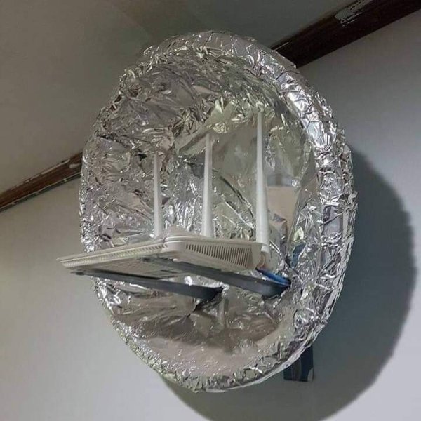 What Is Going On Here? (29 pics)