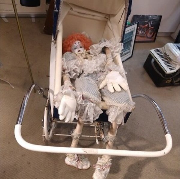 Weird Finds In Thrift Shops (38 pics)