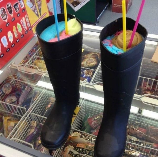 What Is Going On Here? (29 pics)